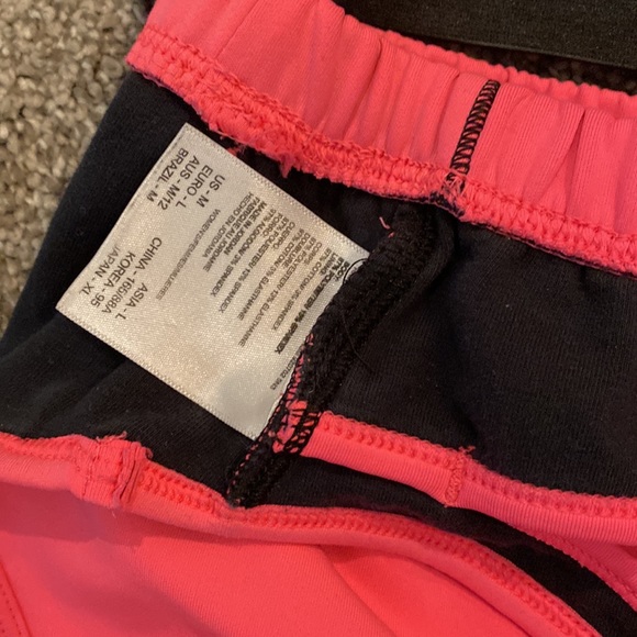 2 sports bras Bebe & New Balance - Picture 7 of 8